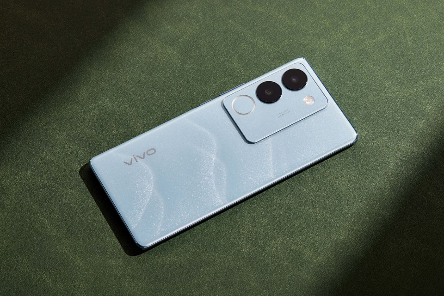 《vivo S17 Pro》最新资讯：前置 50MP 90° 广角自拍相机，后置 2 倍人像镜头